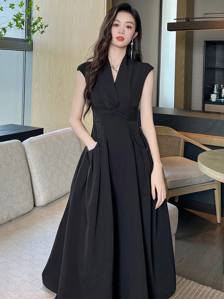 Sleeveless Black Evening Gown With Pockets on Luulla