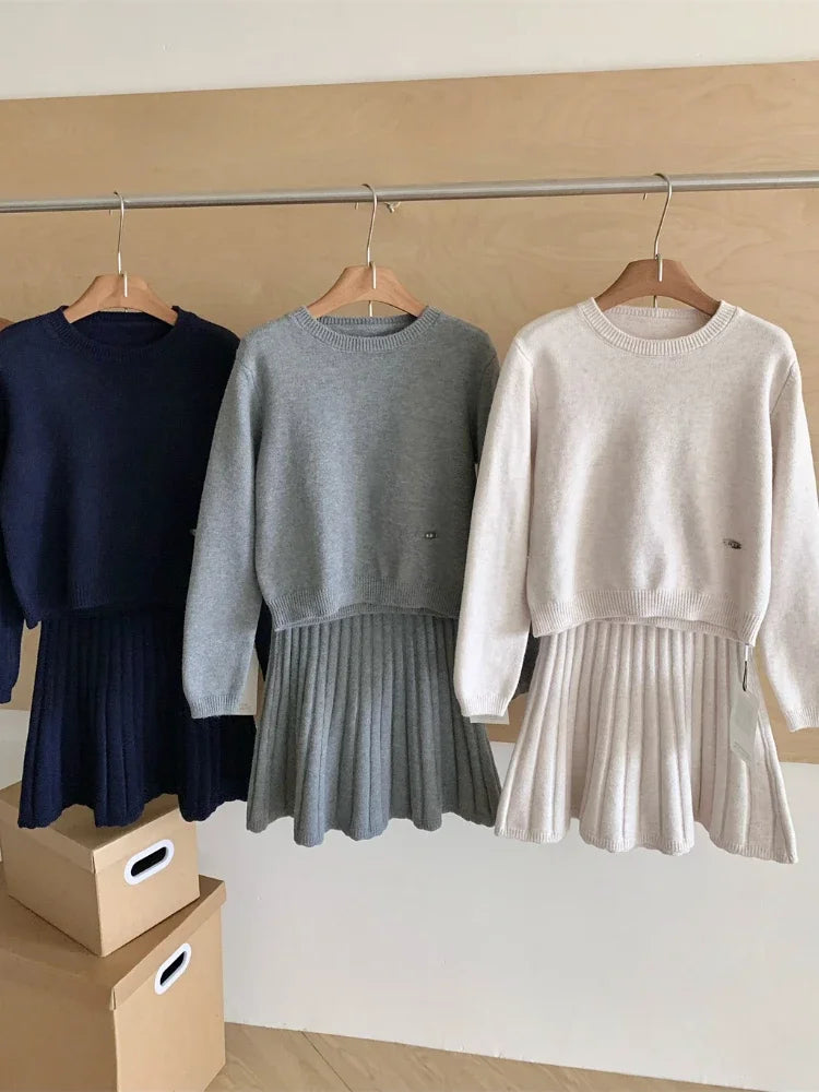strapless open back dress TAYLOR Long Sleeve Pleated Skirt Sweater Maxi Dress – VinNews  Recommendations main image 0