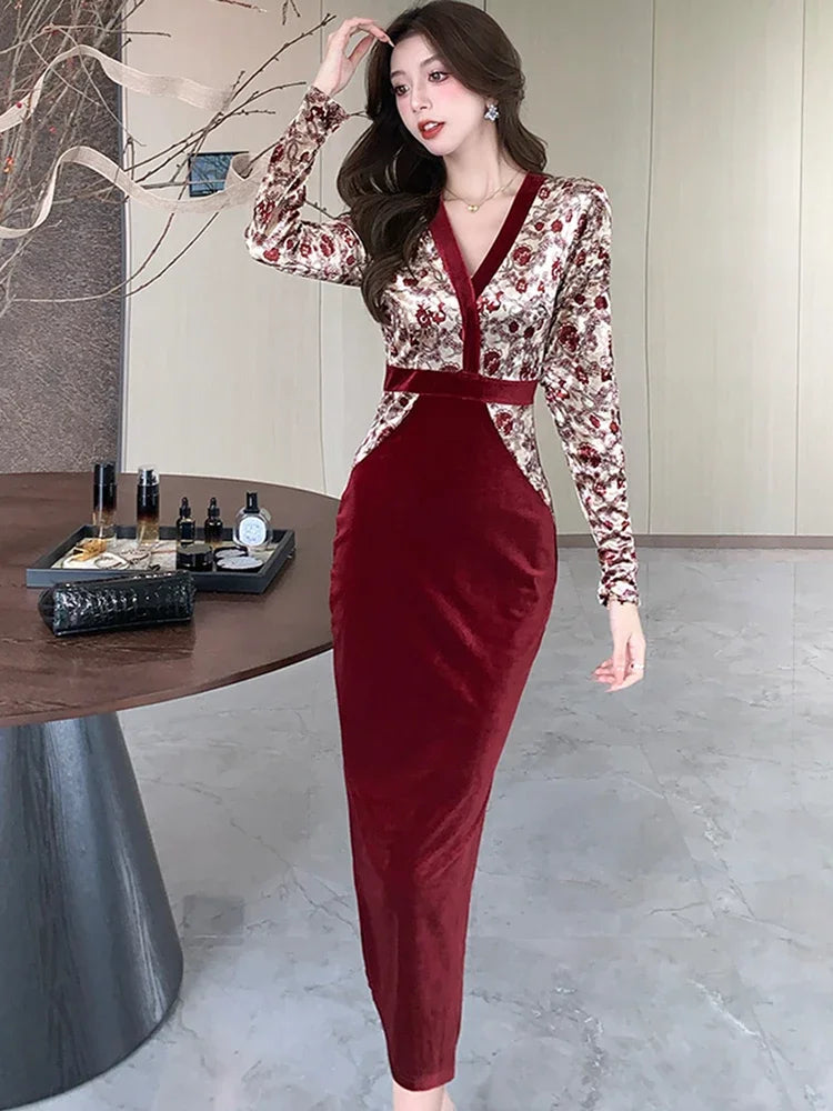 knee length dresses for ladies Windsor Deep Drama Long Sleeve Bodycon Dress in Pink | Size: Xs main image 1